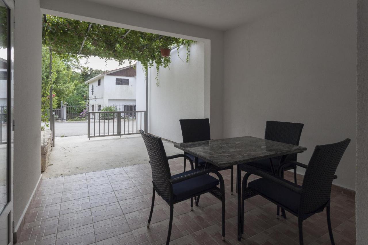 Apartments With A Parking Space Zuljana, Peljesac - 4573 Экстерьер фото